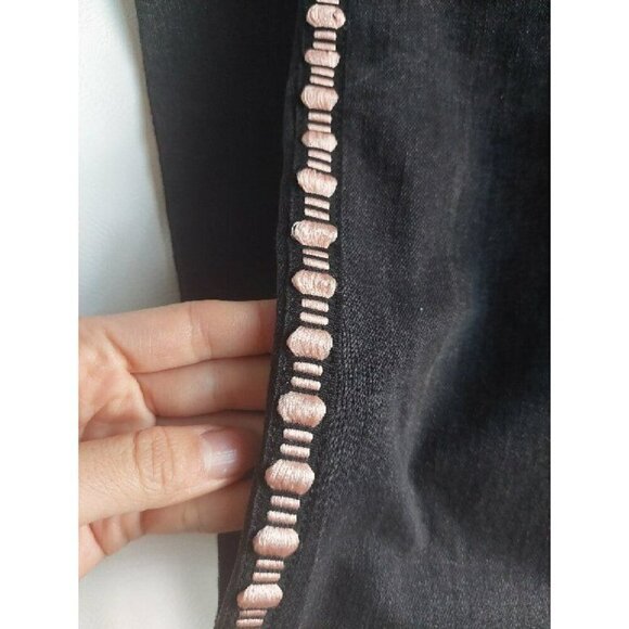 2/$30 Zara Premium Denim Collection Black Jeans with Pink Embroidery Size 4 - Picture 9 of 16